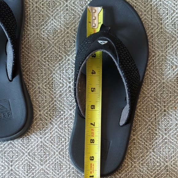 Men's Reef Rover Black Flip Flops - Picture 10 of 10